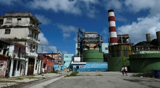 Cuba reconecta su red eléctrica tras largo apagón