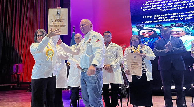 Alcaldía de Maracaibo reconoce a sus médicos con la Orden San José Gregorio Hernández