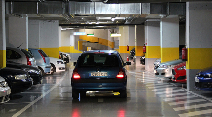 AN investigará aumento de tarifas de estacionamientos privados