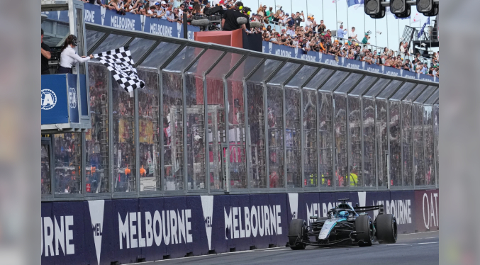George Russell gana el GP de Australia de F1, donde Mercedes hace el 1-2