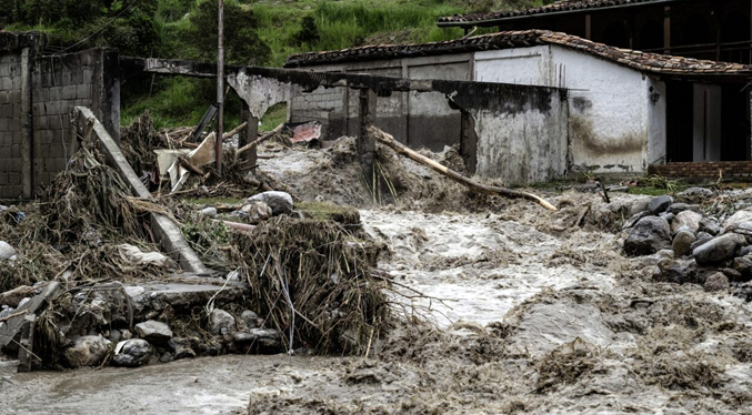 Lluvias afectan viviendas en Mérida