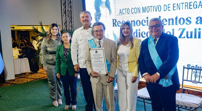 Orden Humberto Fernández Morán y Lago de Maracaibo entrega el gobernador a médicos zulianos