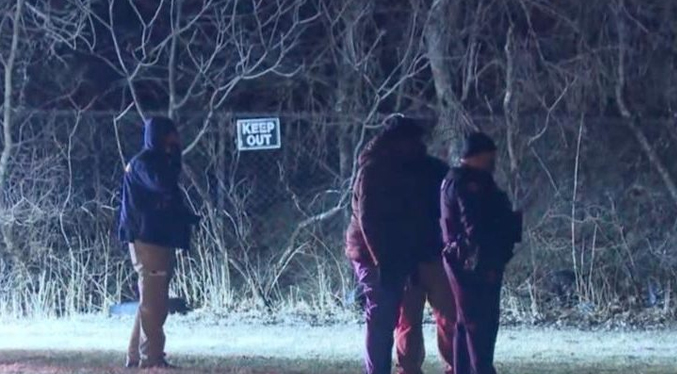 Encuentran los cadáveres de dos niñas metidas dentro de maletas en un parque en Ohio