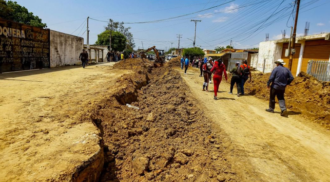 Plan rector de aguas servidas sustituye colector de 198 metros en la parroquia San Benito de Cabimas