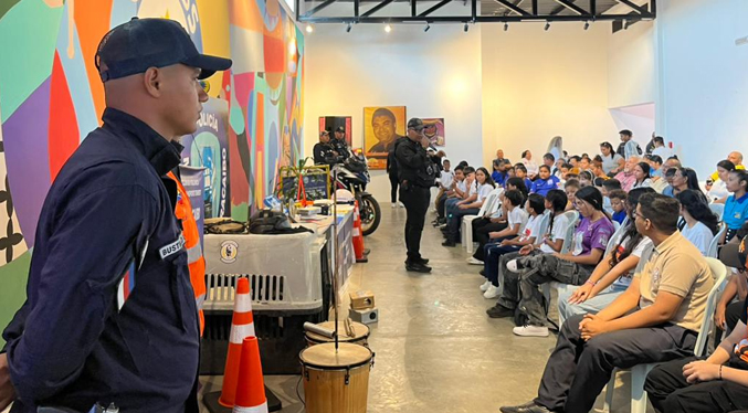 Polimaracaibo y el IMGRA fortalecen la cultura preventiva de los nuevos talentos del folclor