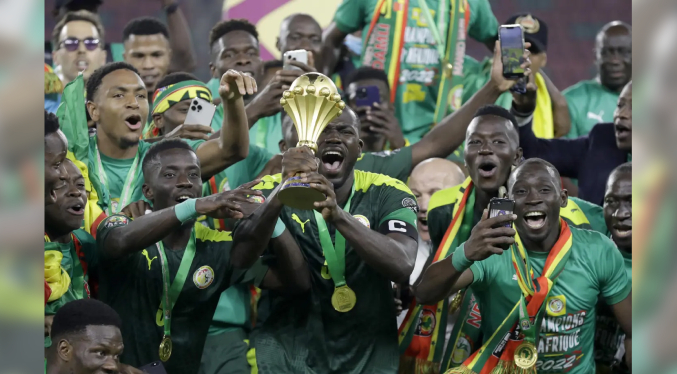 El capitán de Senegal entregaría las medallas a Marruecos para aliviar las tensiones