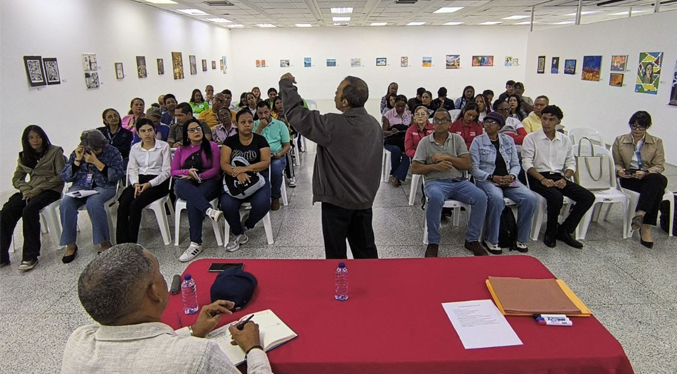 Dictan taller ¿Por qué planificar el hecho cultural?