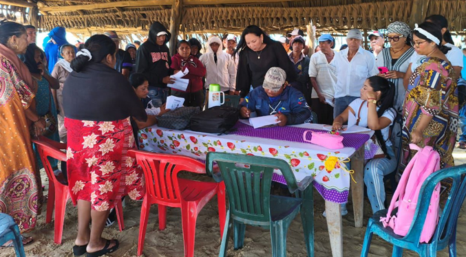 Gobernación del Zulia dirige abordaje para atención de pescadores del municipio Guajira