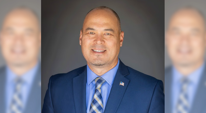 A tres meses de asumir como alcalde muere tras colapsar en pleno discurso en el ayuntamiento