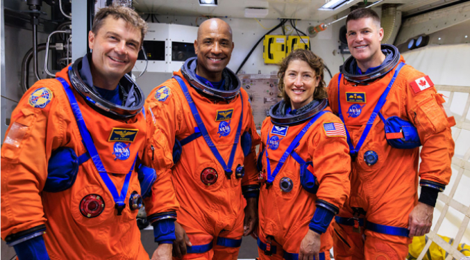 Conoce los astronautas que sobrevolarán la Luna en Artemis II