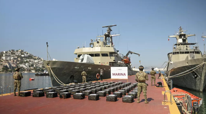 México incauta dos toneladas de cocaína flotando en el mar frente a la costa del Pacífico