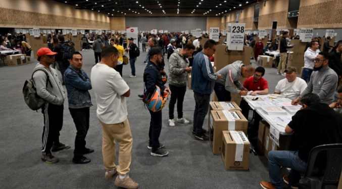 Elecciones legislativas en Colombia avanzan sin inconvenientes graves y con alta participación