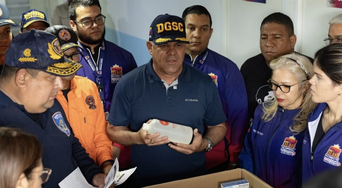 Dotan de insumos médicos a ambulancias y Bomberos de Maracaibo