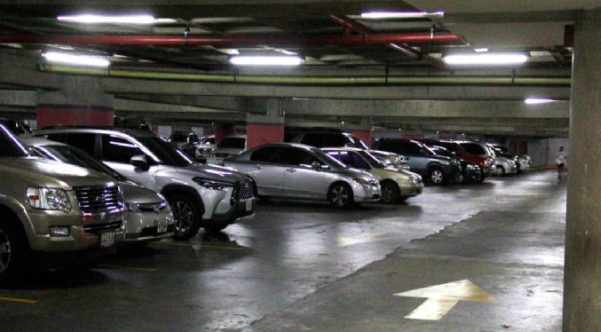 AN se reunirá con la Asociación de centros comerciales para abordar la tarifa de los estacionamientos