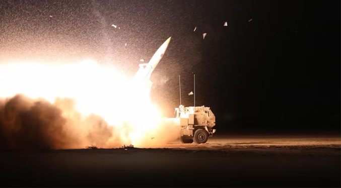 Irán dice que Ormuz será un estrecho de paz para todos o de sufrimiento para belicistas