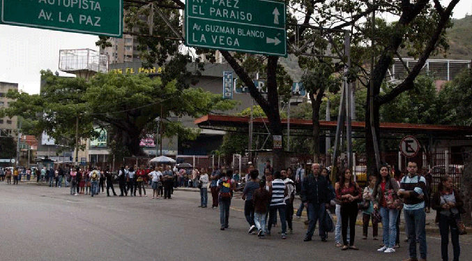 Sectores de Caracas amanecen con paro de transporte