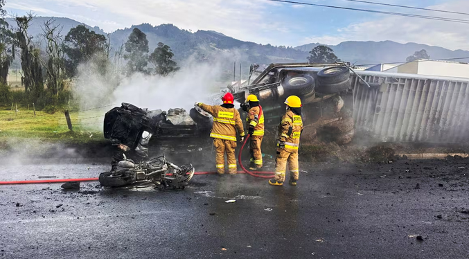 Al menos dos muertos y 19 heridos en un accidente en el centro de Colombia