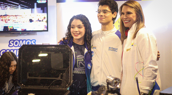 Ana Clara Barboza de Di Martino: “El Zulia va por buen camino en la robótica”