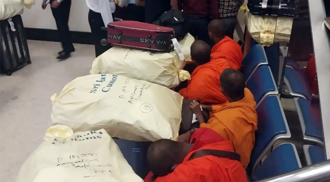 Detienen a 22 monjes budistas con 112 kilos de droga en aeropuerto de Sri Lanka