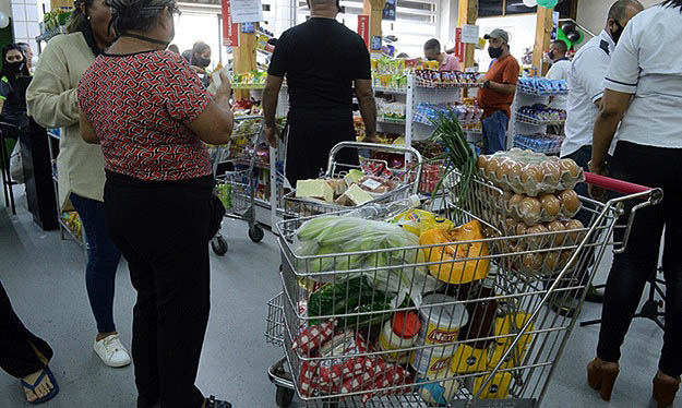CCM: La canasta alimentaria acelera su crecimiento en marzo y supera los 291 mil bolívares