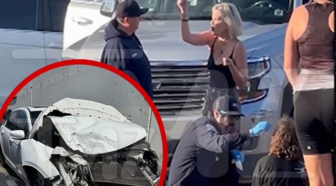 Chocan contra el vehículo de Tori Spelling cuando iba con siete niños en California