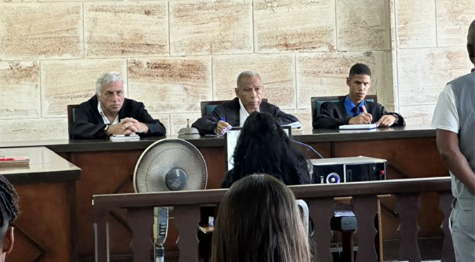 Condenan en Cuba tres funcionarios a penas de hasta 15 años por malversación de fondos