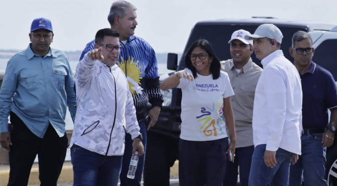 Delcy Rodríguez encabeza caravana inicial de la peregrinación por la paz en Zulia
