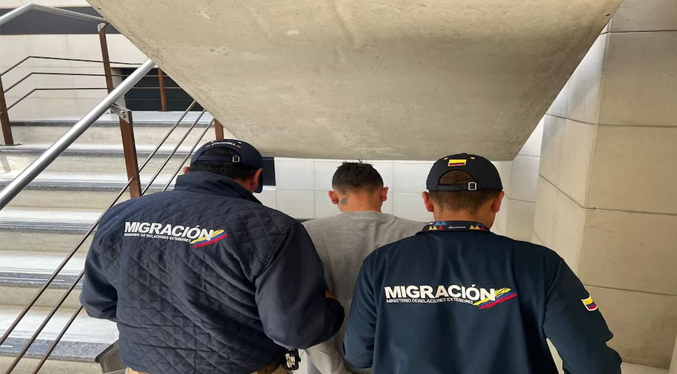Durante operativo migratorio, detienen a un venezolano condenado por hurto en Colombia