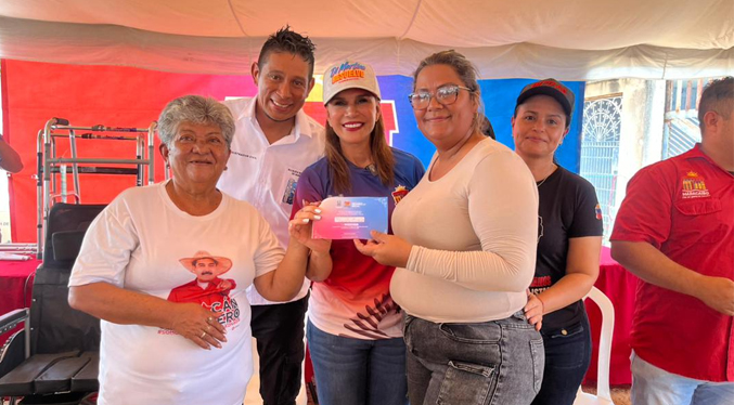 Con entrega de ayudas humanas y jornada integral la Alcaldía de Maracaibo llegó al barrio 19 de Abril