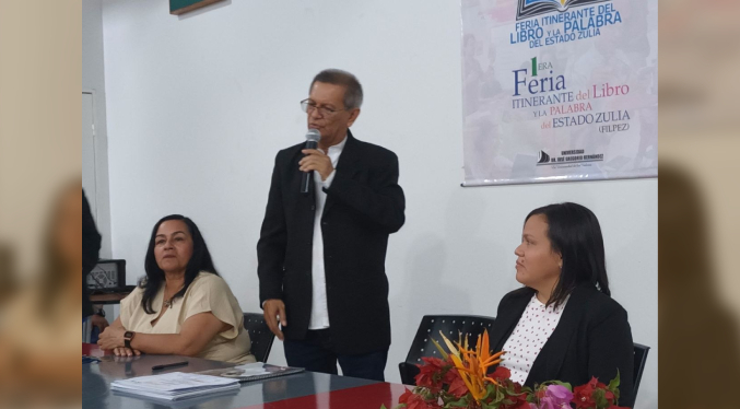 Primera Feria Itinerante del Libro y la Palabra continúa en la Biblioteca Pública María Calcaño