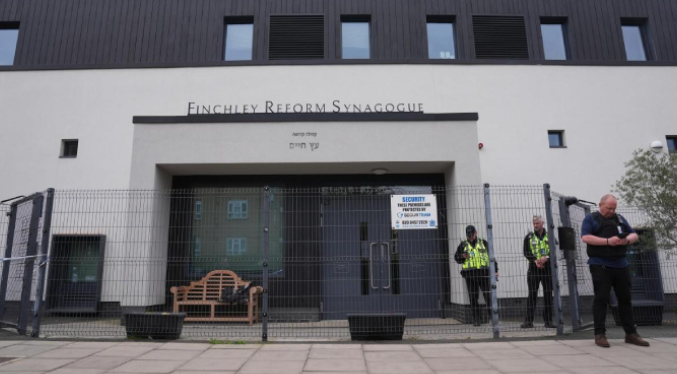Dos personas detenidas por un intento de incendio contra una sinagoga en Londres