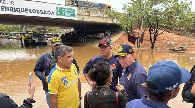Alcalde Giancarlo Di Martino atiende afectaciones por la lluvia caída en Maracaibo