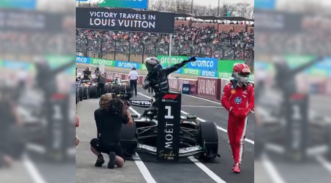 Antonelli defiende su histórico liderato en el regreso de la F1 en Miami