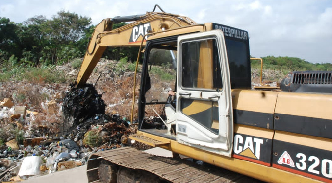 Alcaldía de Maracaibo trabaja en el despeje de la Cañada Los Caribes-Cajón La Vega