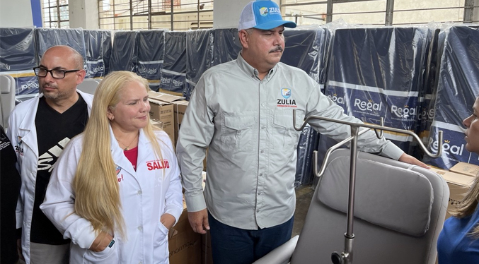 Gobernador entrega equipamiento e insumos para más de 80 centros de salud zulianos