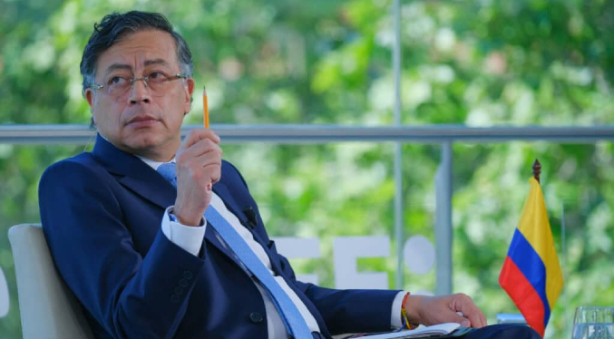 Petro asegura que demandará al presidente de Ecuador por calumnia