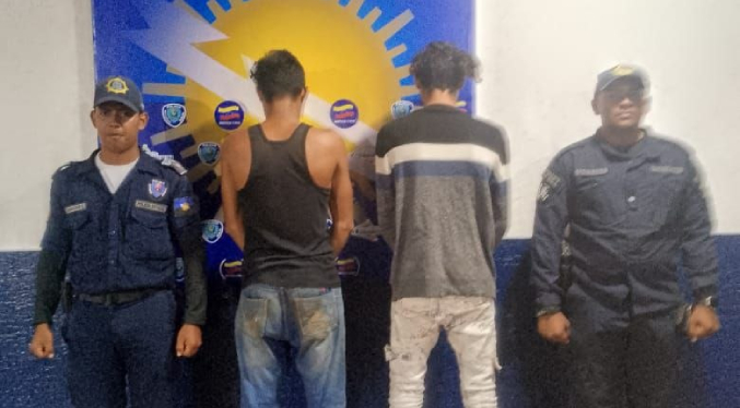 Cpbez detiene a dos hombres por maltrato animal en Maracaibo