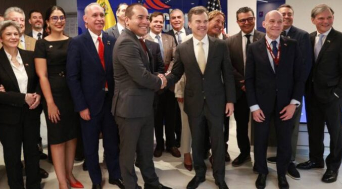 Encargado de Negocios de EEUU sostiene reunión con Venamcham