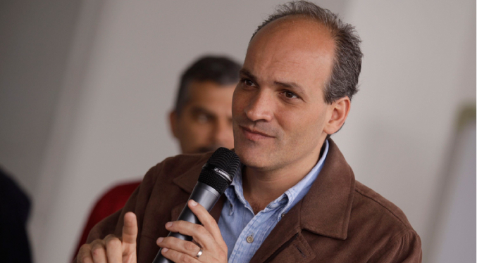 Ricardo Menéndez: Ley de simplificación de trámites permitirá la modernización del Estado venezolano