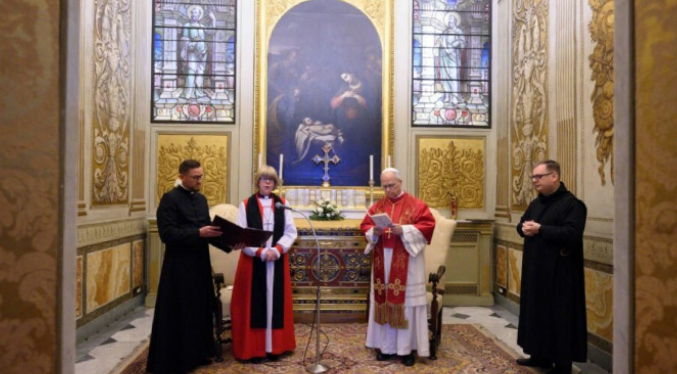 León XIV se reúne con la primera mujer al mando de la Iglesia anglicana