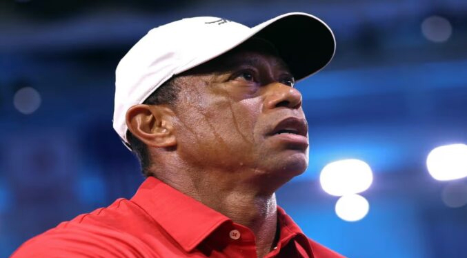 Tiger Woods deja temporalmente el golf para atender sus problemas de salud