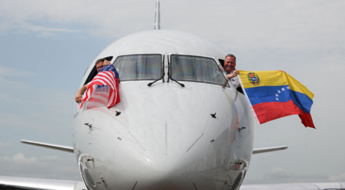 Departamento de Transporte de EEUU celebra reconexión aérea con Venezuela