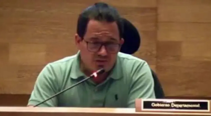 Jefe de inteligencia de Colombia renuncia tras escándalo por filtración a guerrilla