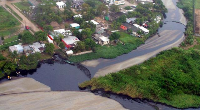 La mexicana Pemex contiene un derrame de diésel en una refinería de EEUU
