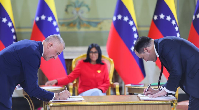 Venezuela suscribe acuerdos con la Corporación Nacional de Hidrocarburos de Italia (ENI)