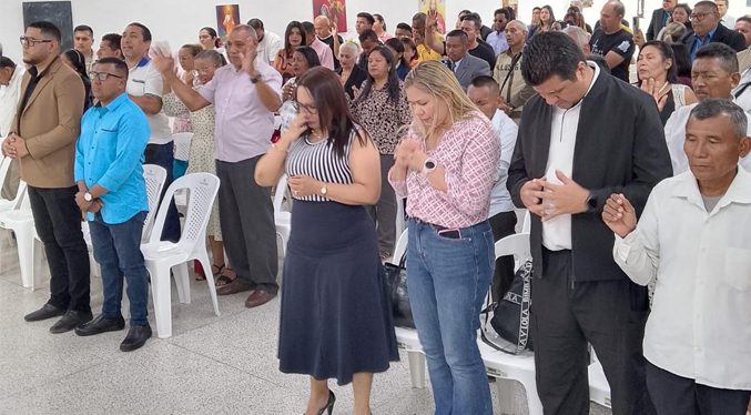 Alcaldía de Maracaibo entrega certificados de ministros de cultos a más de 250 pastores