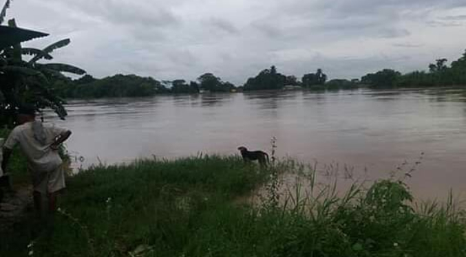 Gobernación atiende a más de 120 familias afectadas por las lluvias en el Sur del Lago