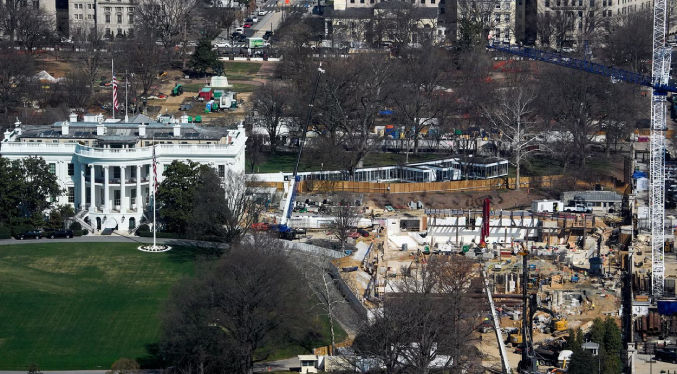 Un juez ordena paralizar las obras del salón de baile de Trump en la Casa Blanca