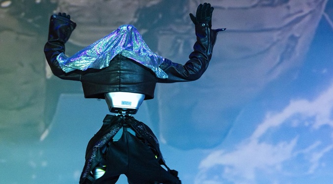Los robots se suben al escenario para bailar K-pop en un nuevo parque temático en Seúl