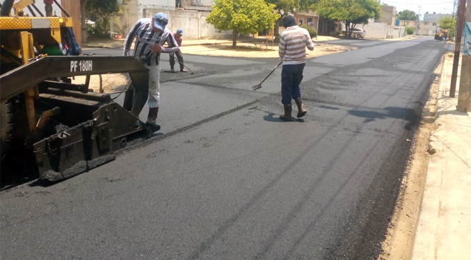 Más de 10 mil 500 toneladas de asfalto van colocado en San Jacinto